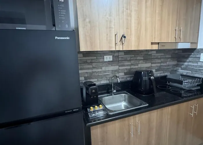 Aparthotel Kaizen Cozy At Red Residences Makati Manila